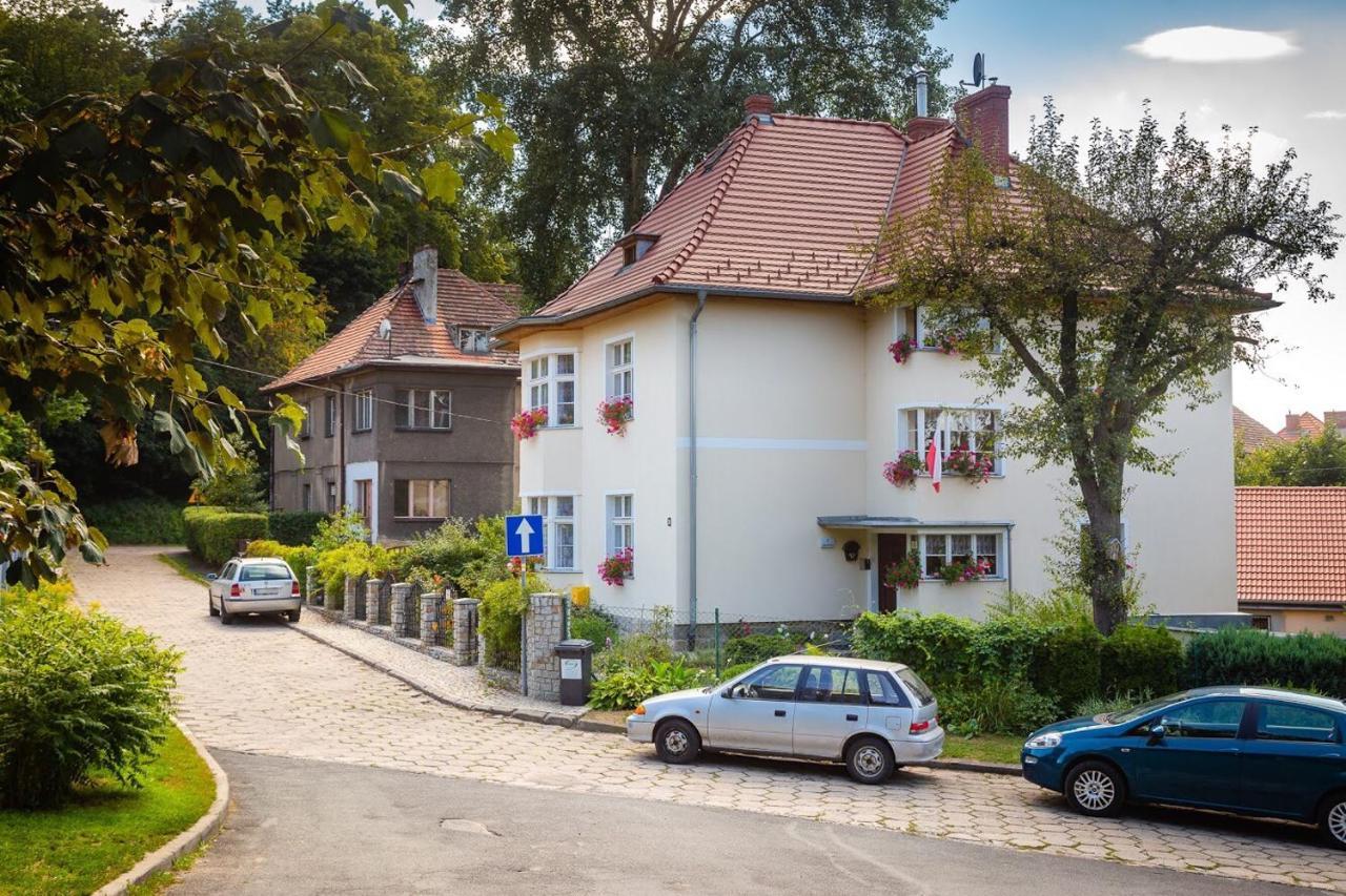 Appartement Dom Pod Rybia Skala à Jelenia Góra Extérieur photo